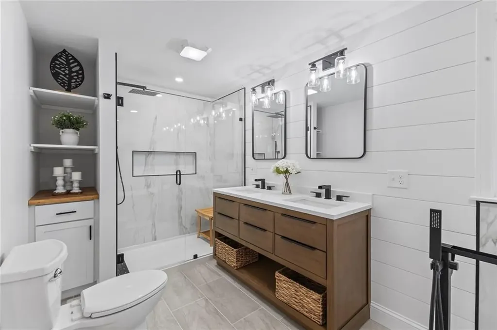 190 South Cobble Hill Road Warwick RI 02886