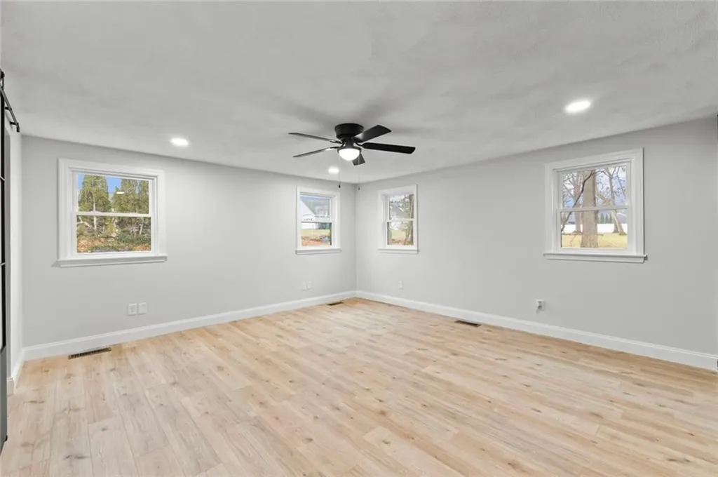 190 South Cobble Hill Road Warwick RI 02886