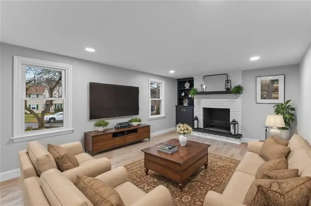 190 South Cobble Hill Road Warwick RI 02886