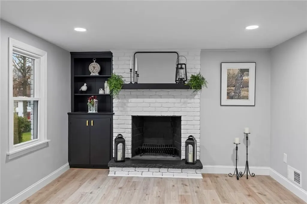 190 South Cobble Hill Road Warwick RI 02886