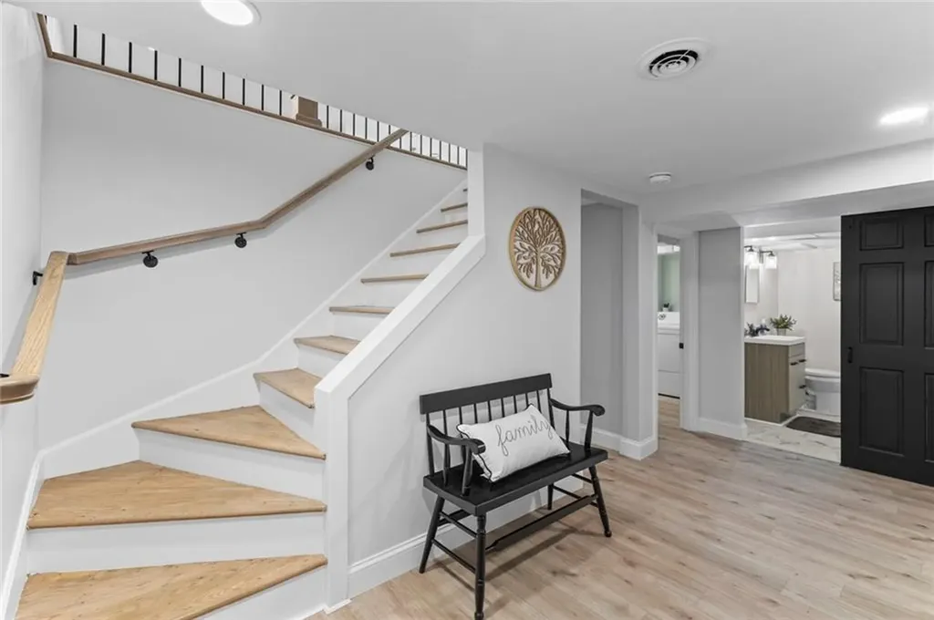 190 South Cobble Hill Road Warwick RI 02886