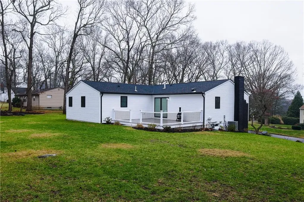 190 South Cobble Hill Road Warwick RI 02886