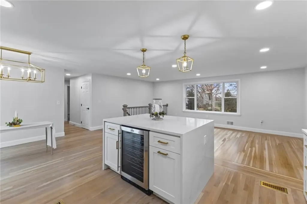 190 South Cobble Hill Road Warwick RI 02886