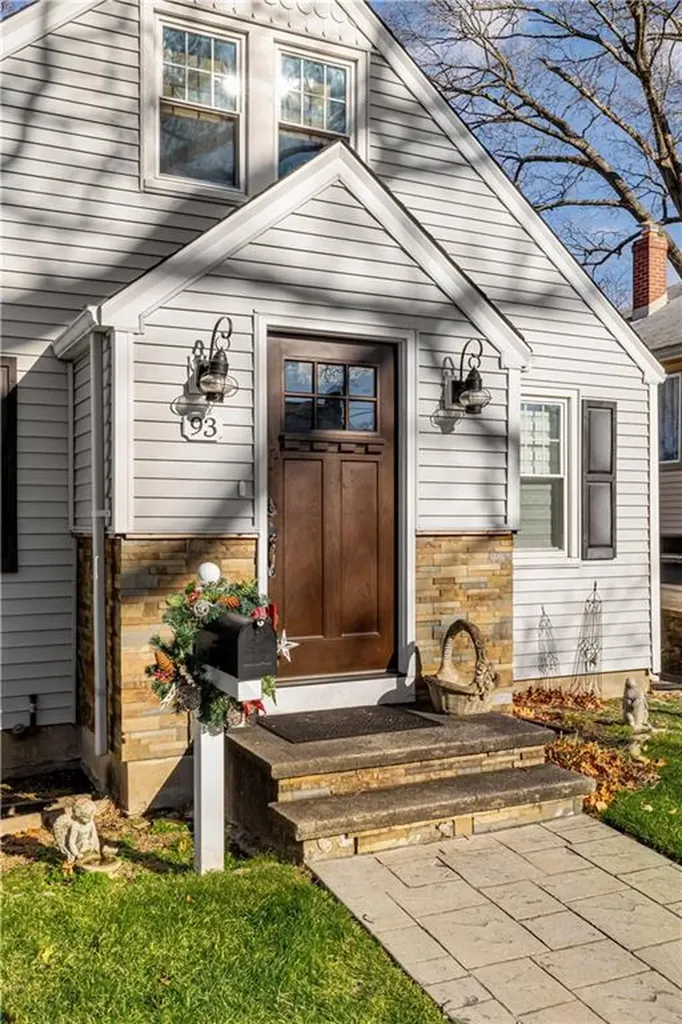 93 Keith Avenue Cranston RI 02910