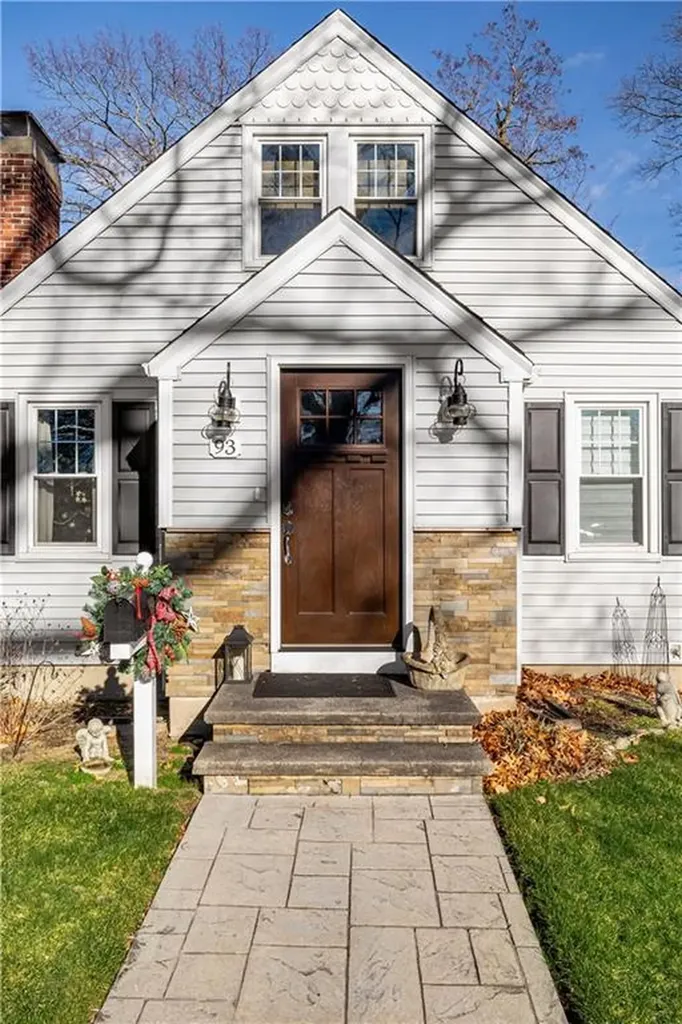 93 Keith Avenue Cranston RI 02910