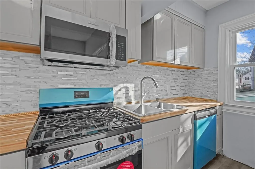 274 Massachusetts Avenue Providence RI 02905