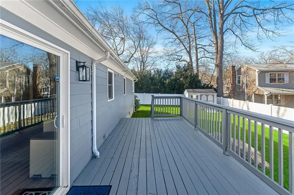 53 Rip Van Winkle Circle Warwick RI 02886