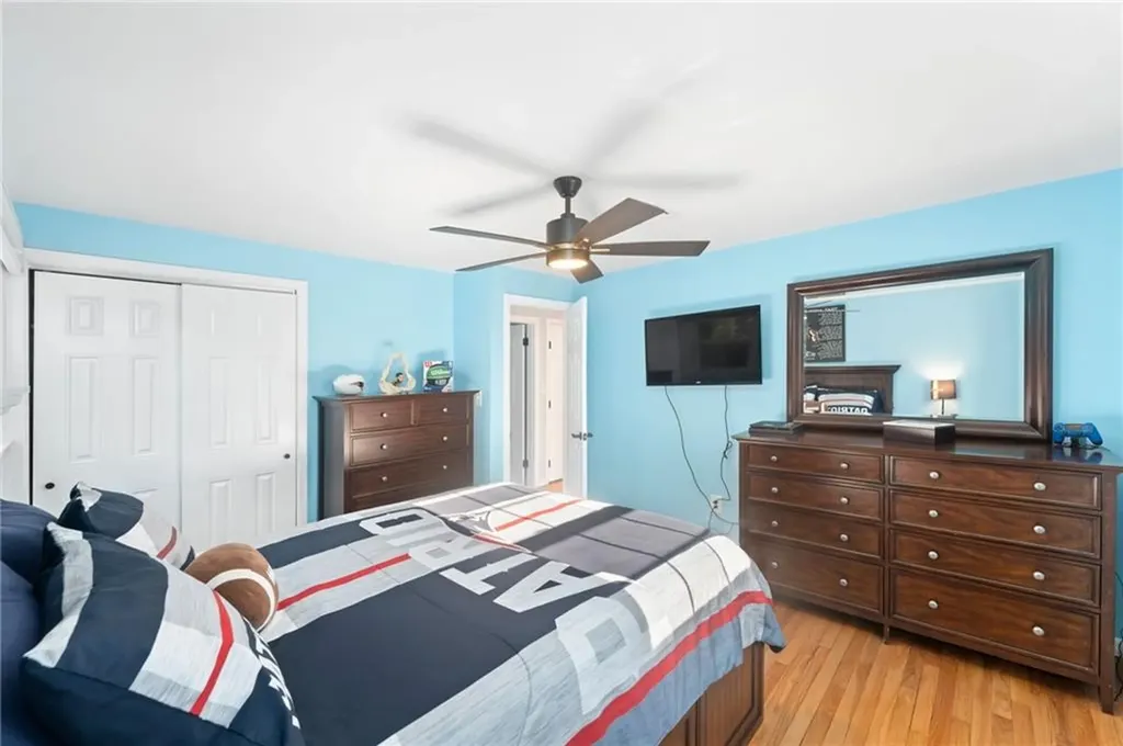 53 Rip Van Winkle Circle Warwick RI 02886