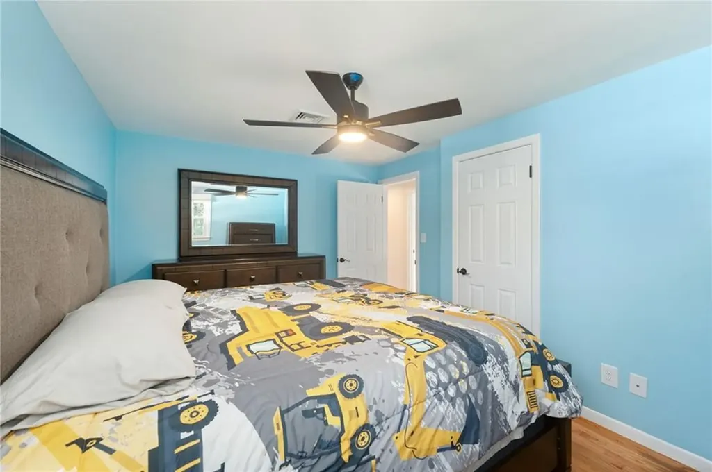 53 Rip Van Winkle Circle Warwick RI 02886