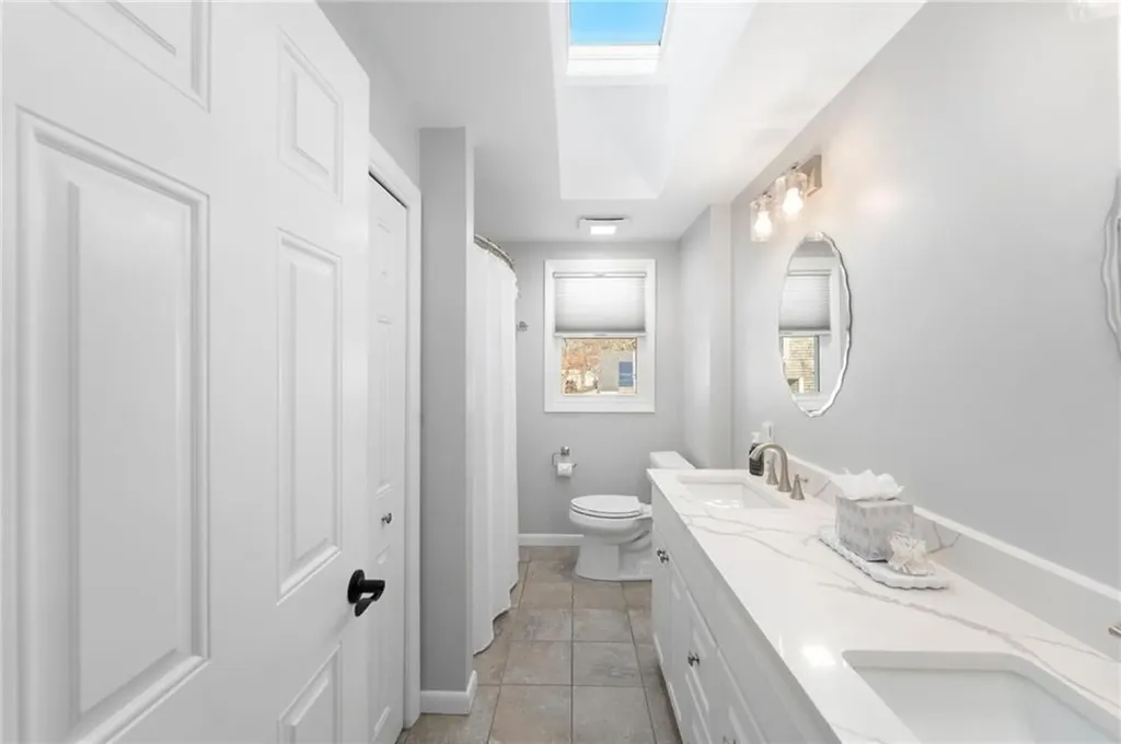 53 Rip Van Winkle Circle Warwick RI 02886