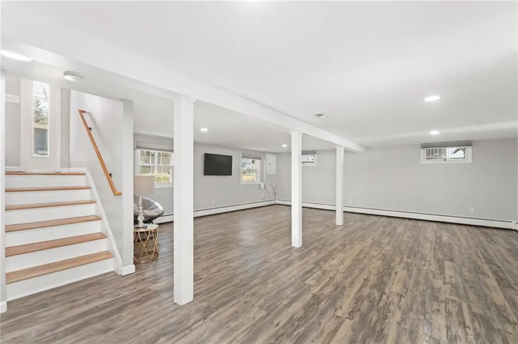 53 Rip Van Winkle Circle Warwick RI 02886