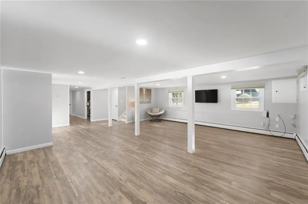 53 Rip Van Winkle Circle Warwick RI 02886