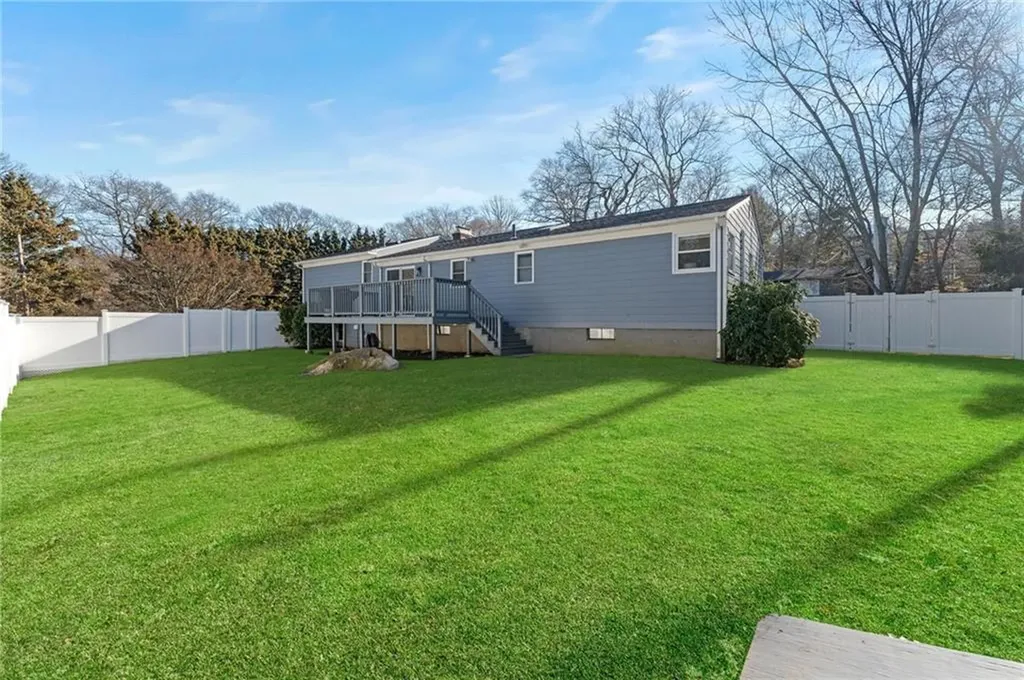 53 Rip Van Winkle Circle Warwick RI 02886