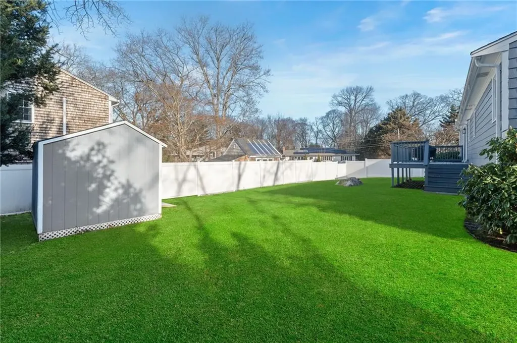 53 Rip Van Winkle Circle Warwick RI 02886