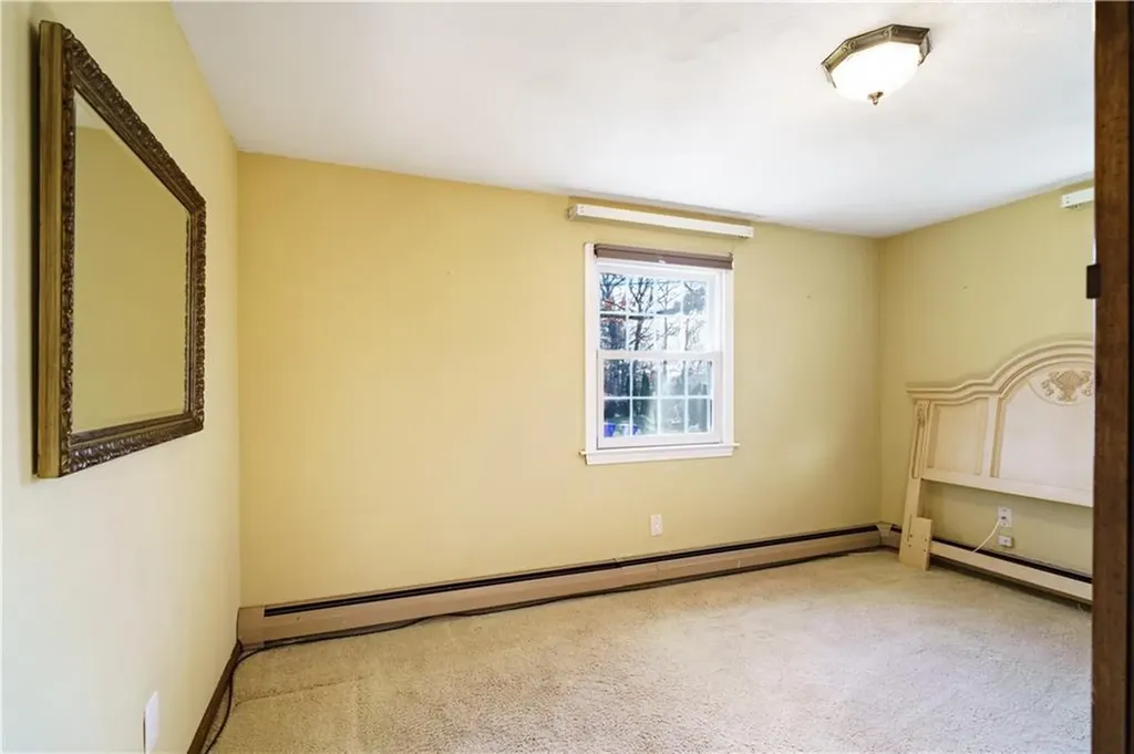 37 Elizabeth Court West Warwick RI 02893