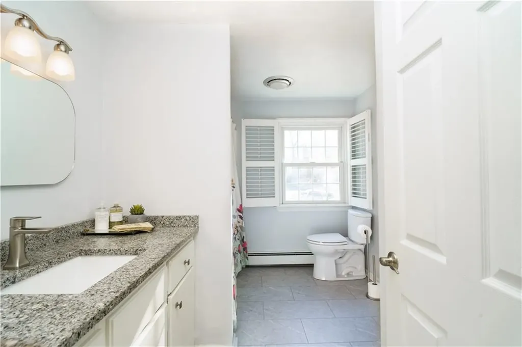 37 Elizabeth Court West Warwick RI 02893