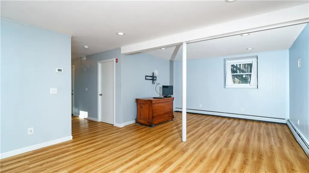 37 Elizabeth Court West Warwick RI 02893