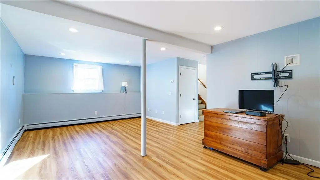 37 Elizabeth Court West Warwick RI 02893