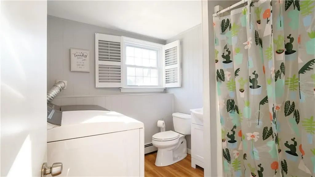 37 Elizabeth Court West Warwick RI 02893