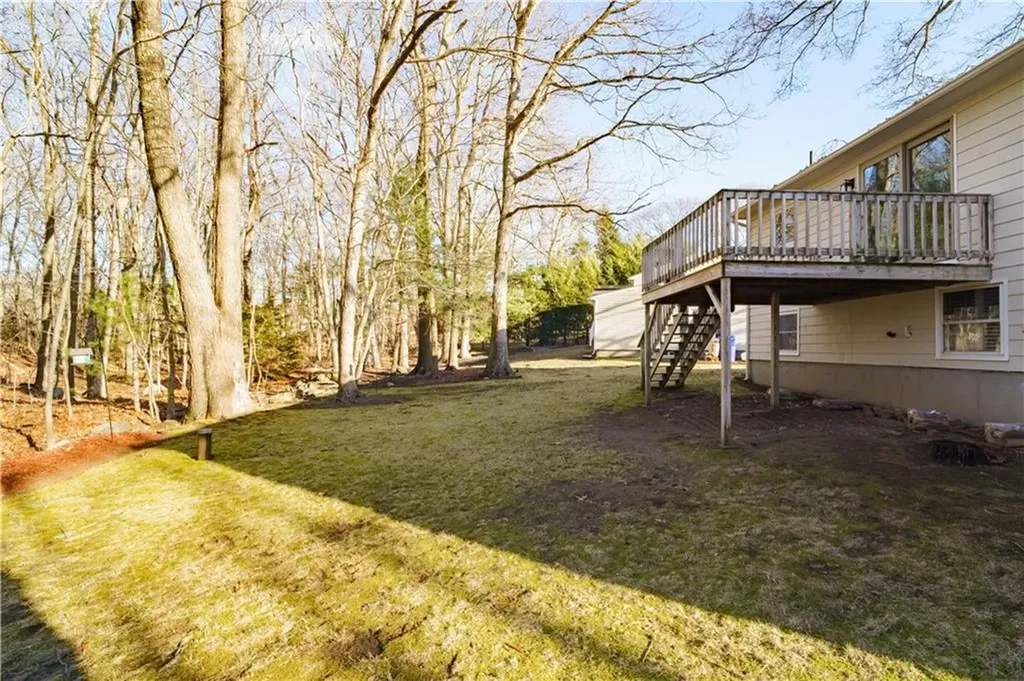 37 Elizabeth Court West Warwick RI 02893