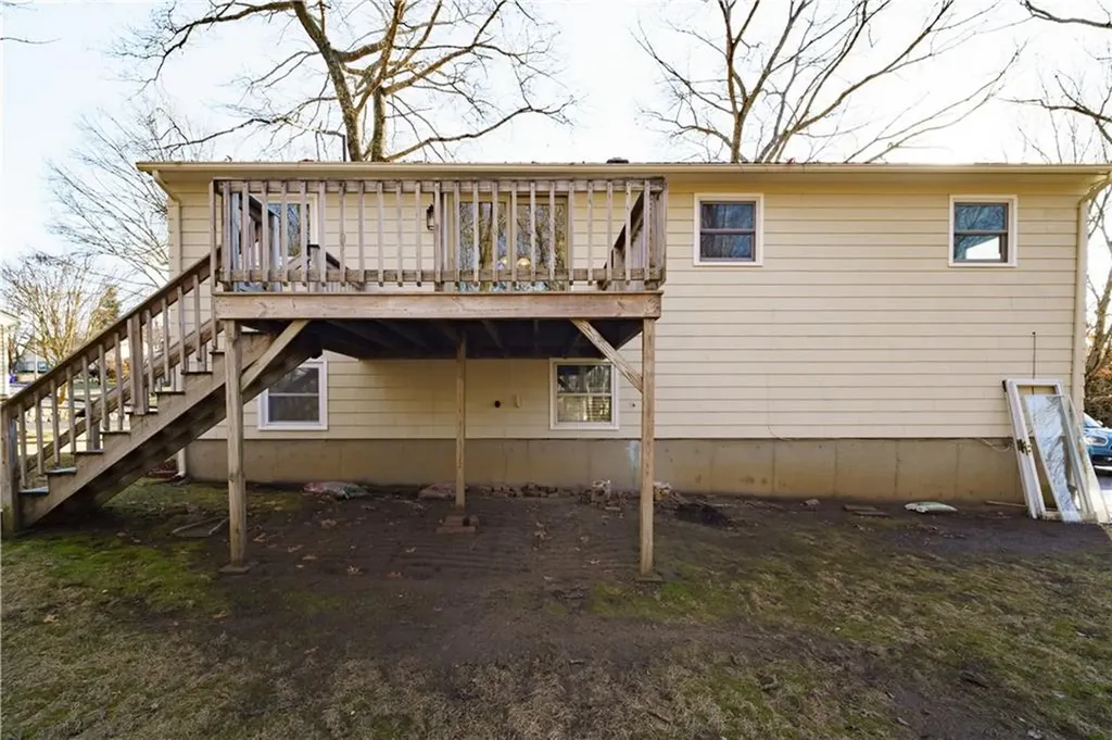 37 Elizabeth Court West Warwick RI 02893