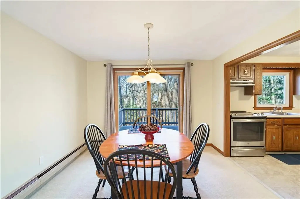 37 Elizabeth Court West Warwick RI 02893