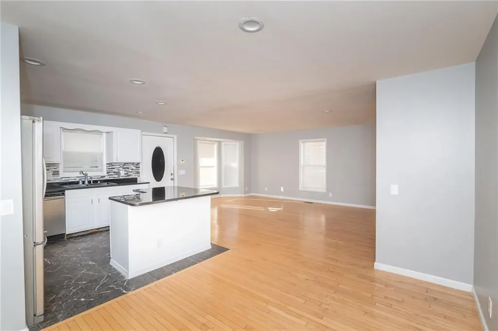 98 Blanding Avenue East Providence RI 02914