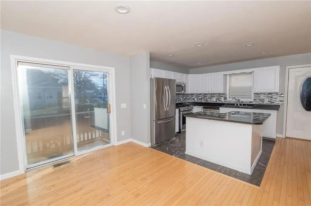 98 Blanding Avenue East Providence RI 02914