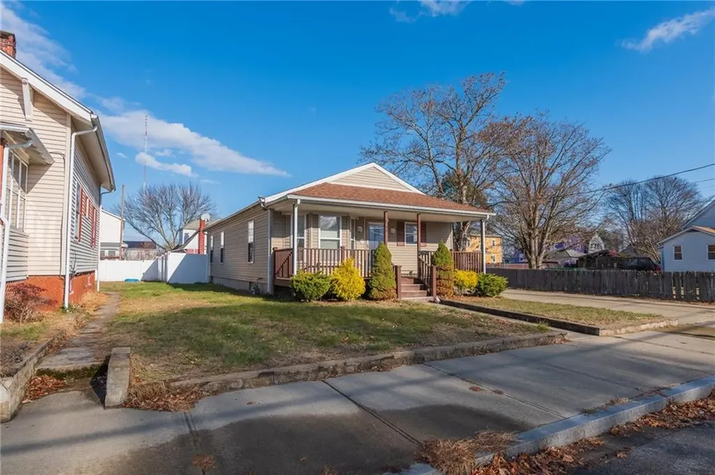98 Blanding Avenue East Providence RI 02914