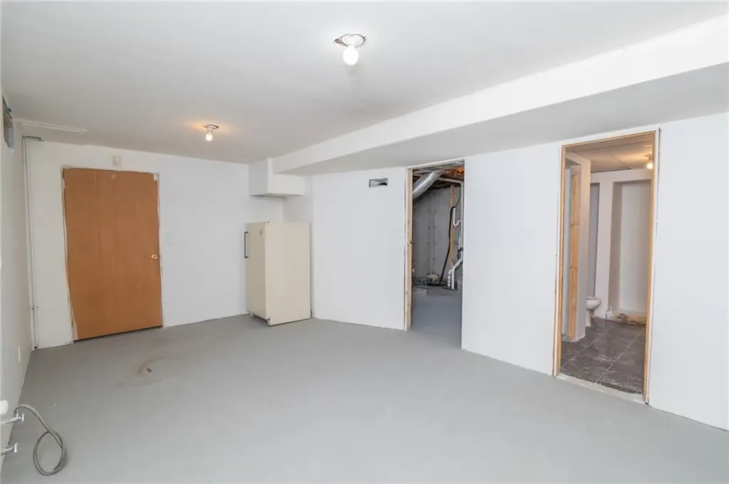 98 Blanding Avenue East Providence RI 02914