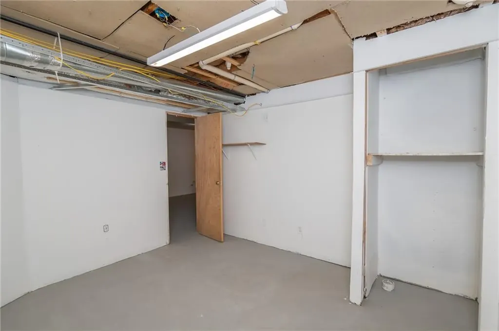 98 Blanding Avenue East Providence RI 02914