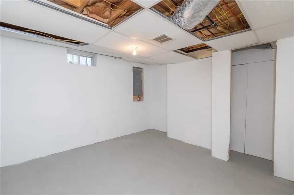 98 Blanding Avenue East Providence RI 02914