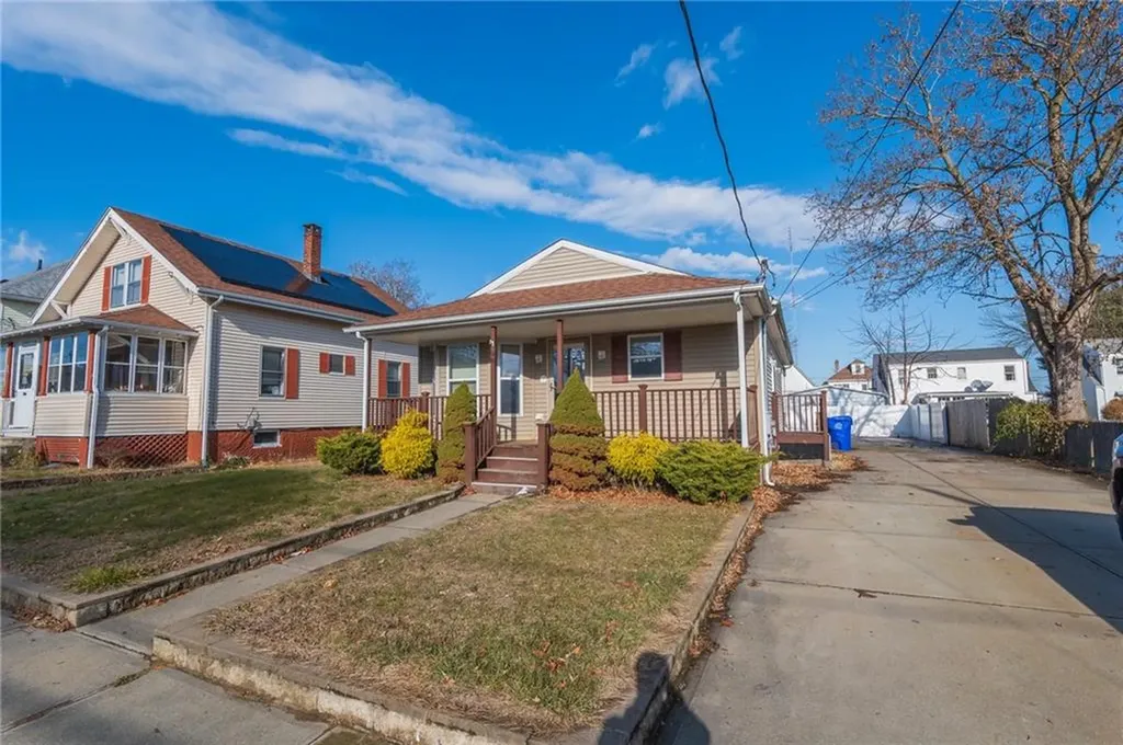 98 Blanding Avenue East Providence RI 02914