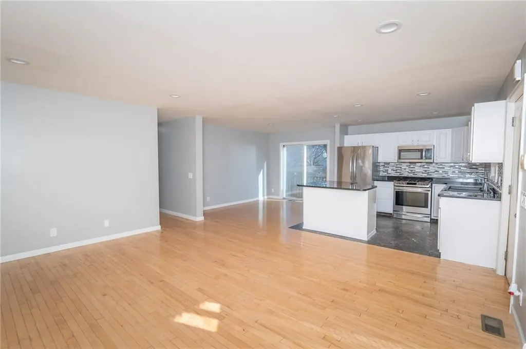 98 Blanding Avenue East Providence RI 02914