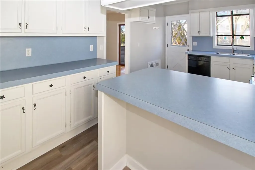 14 Carey Street Newport RI 02840