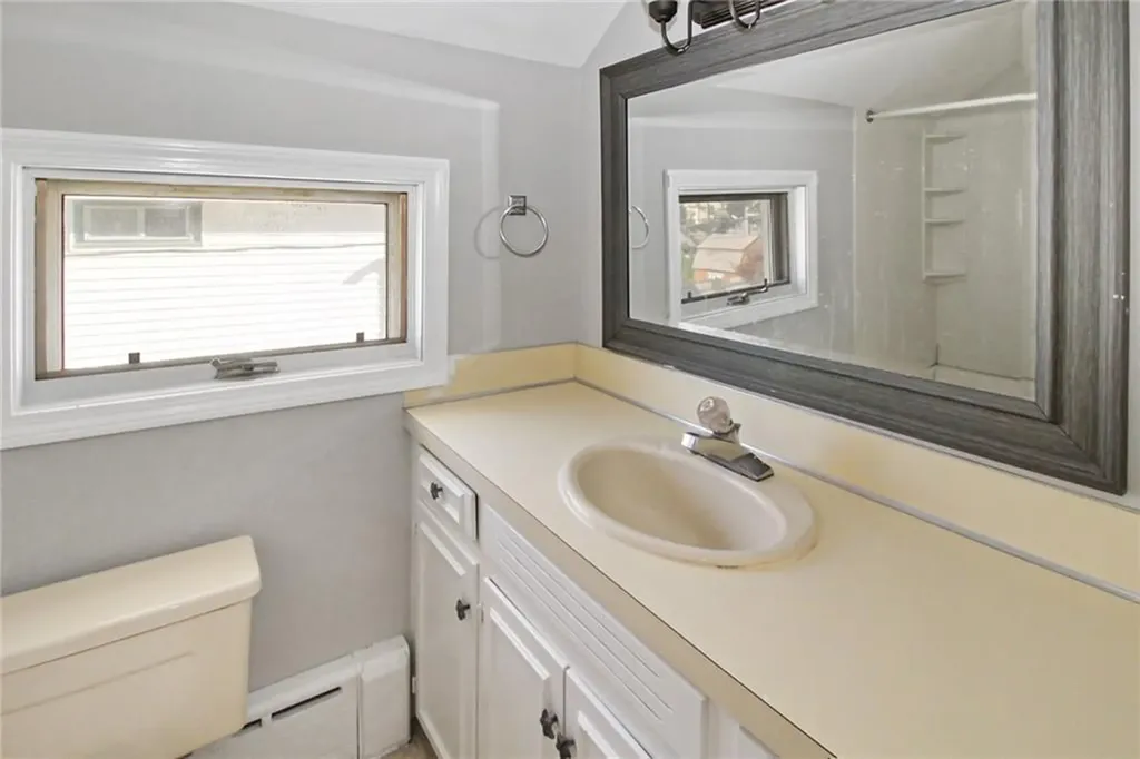 14 Carey Street Newport RI 02840