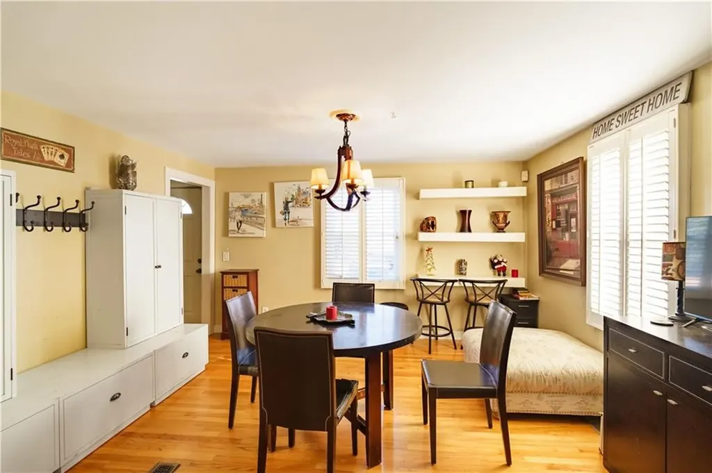 52 Carlton Street Cranston RI 02910