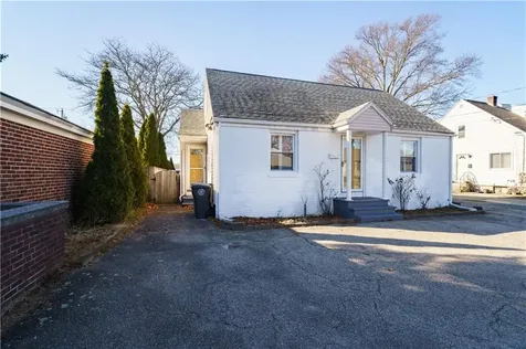 52 Carlton Street Cranston RI 02910