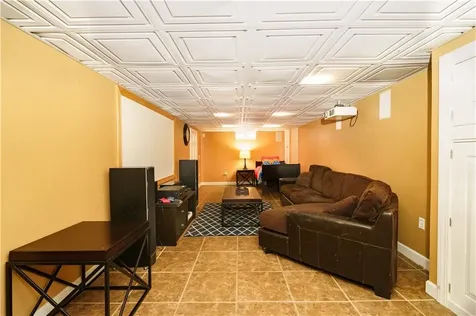 52 Carlton Street Cranston RI 02910