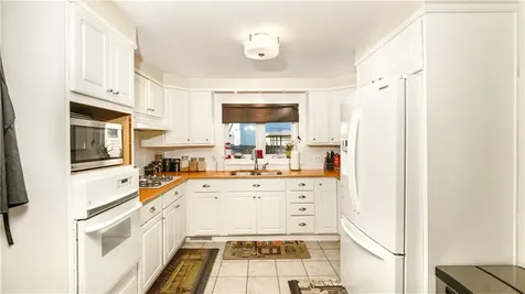 52 Carlton Street Cranston RI 02910