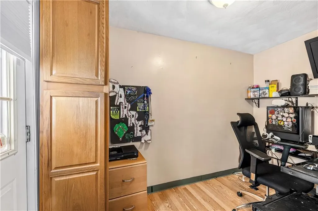 20 Irving Court Pawtucket RI 02860