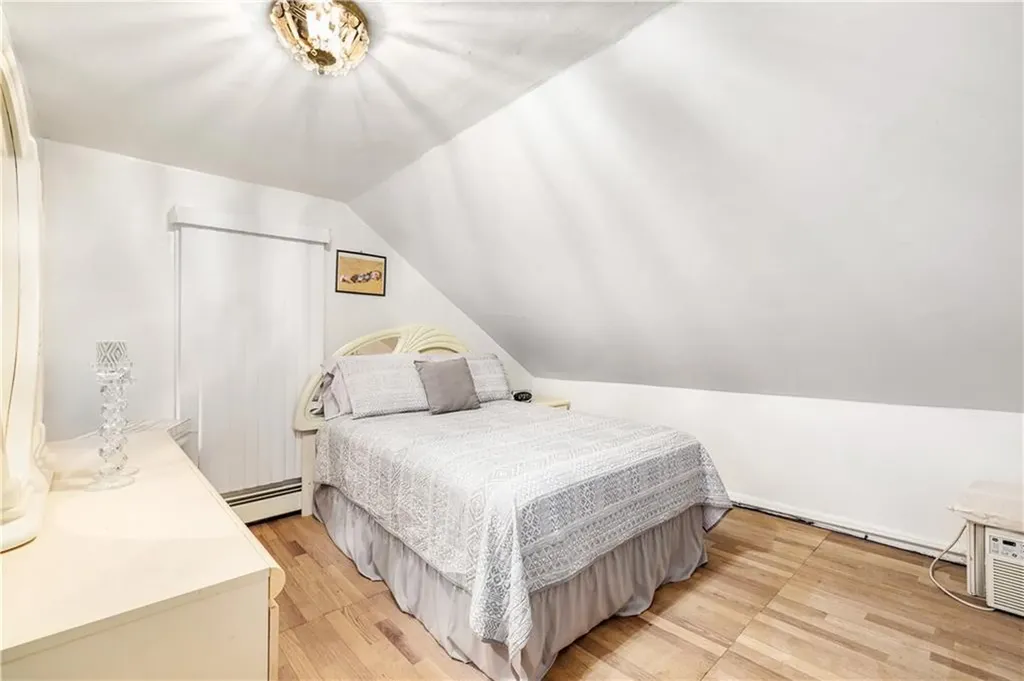 20 Irving Court Pawtucket RI 02860