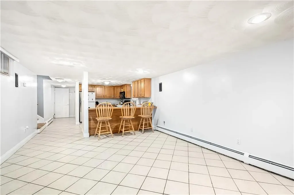 20 Irving Court Pawtucket RI 02860