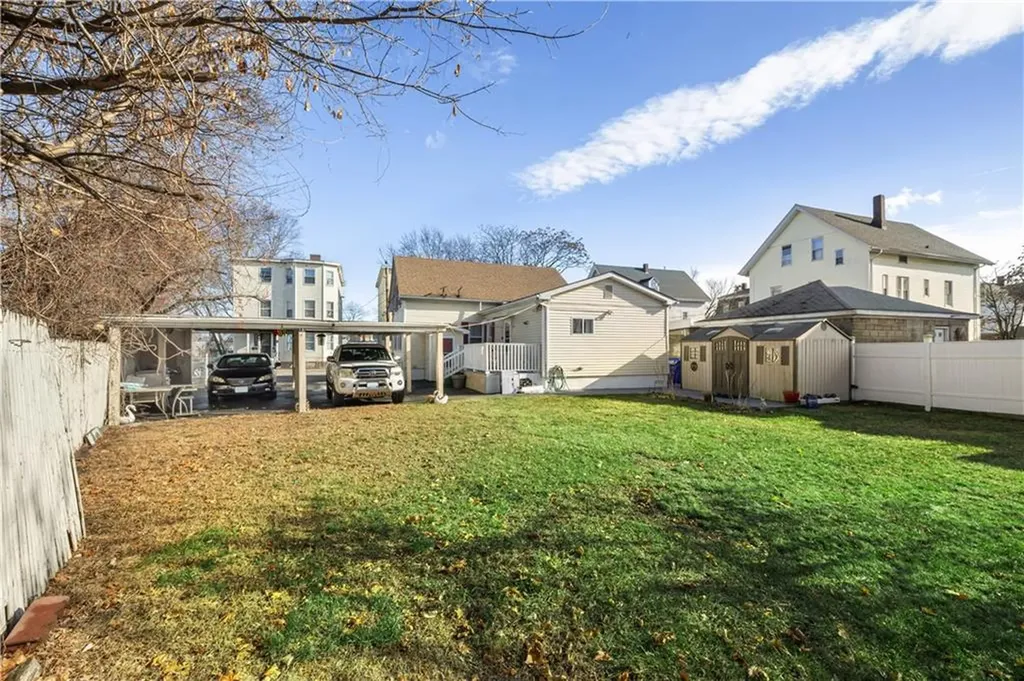 20 Irving Court Pawtucket RI 02860