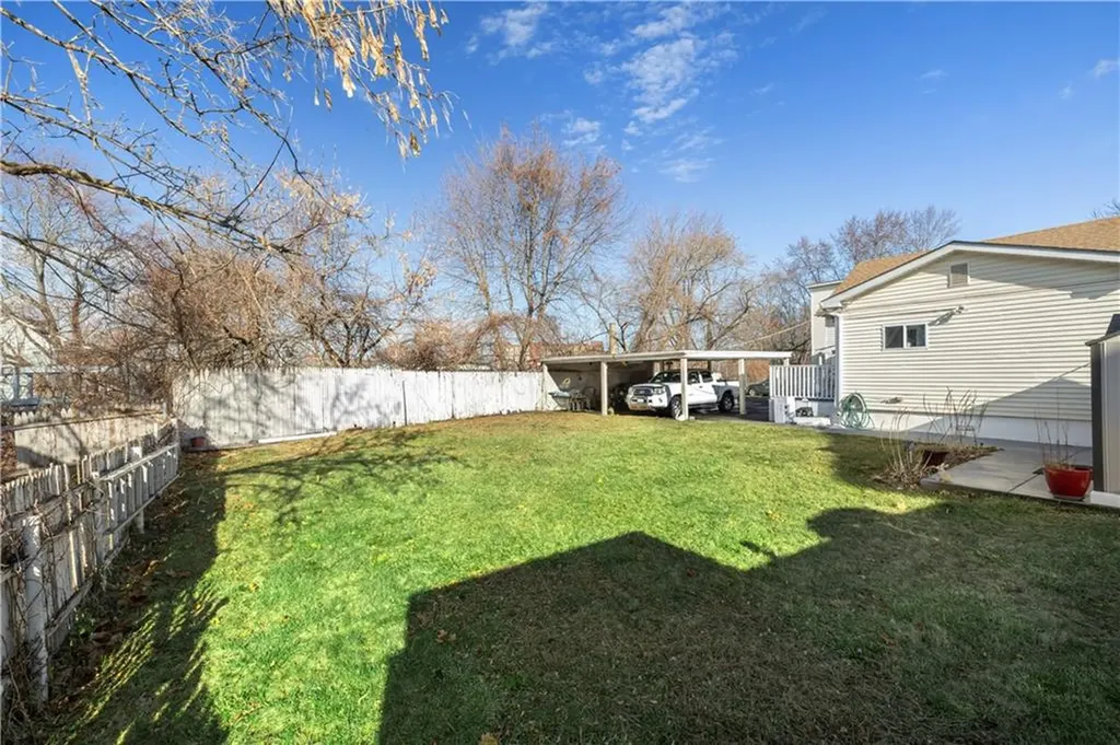 20 Irving Court Pawtucket RI 02860