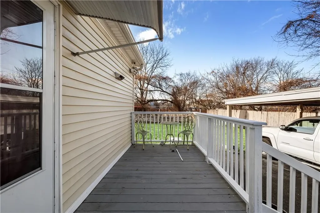 20 Irving Court Pawtucket RI 02860