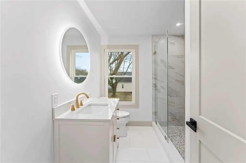 104 Stone Avenue Warwick RI 02889