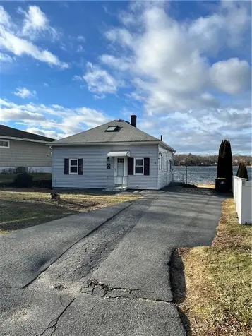 17 Lakeshore Drive Avenue Bellingham MA 02019