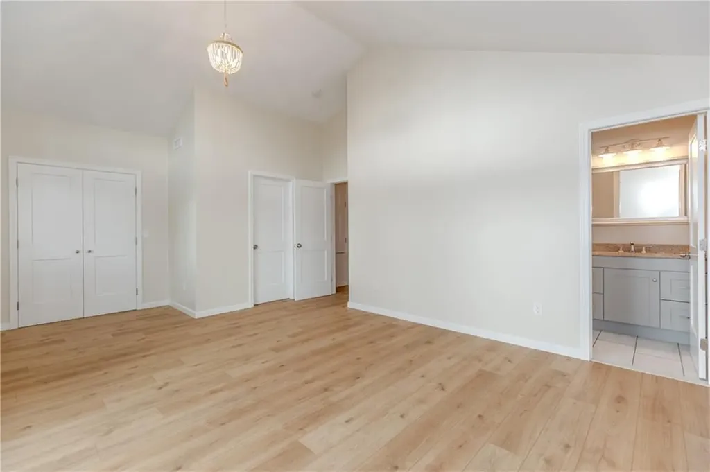 8 Lakeview Drive Smithfield RI 02828