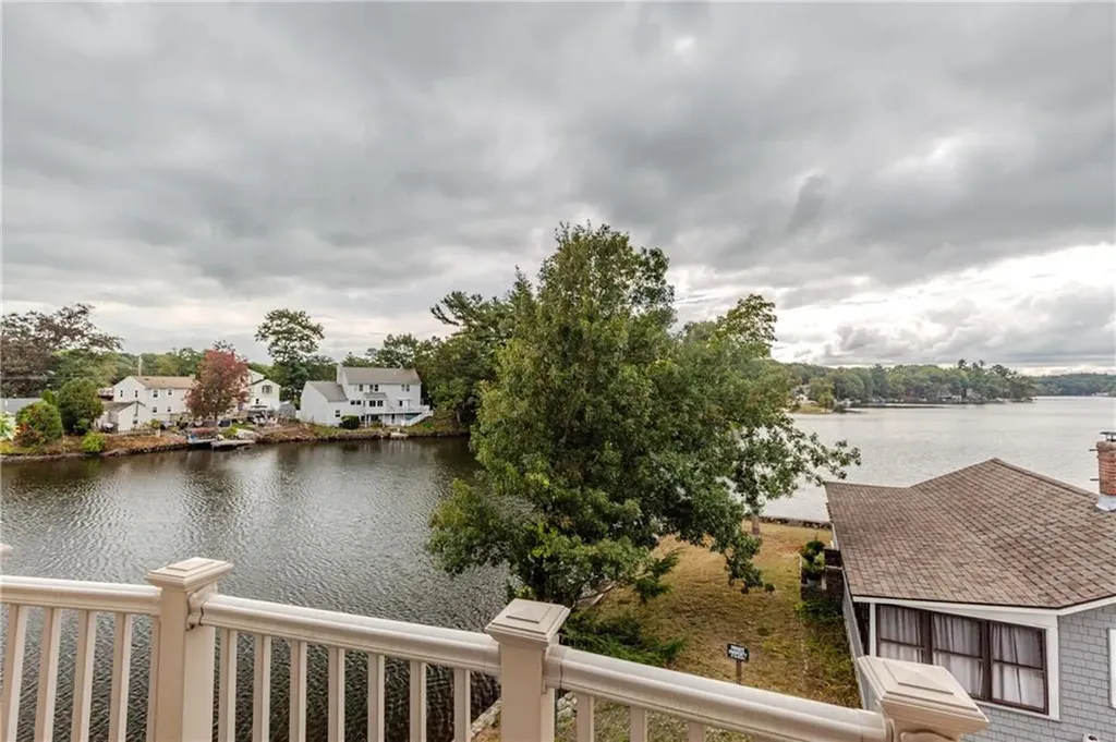 8 Lakeview Drive Smithfield RI 02828
